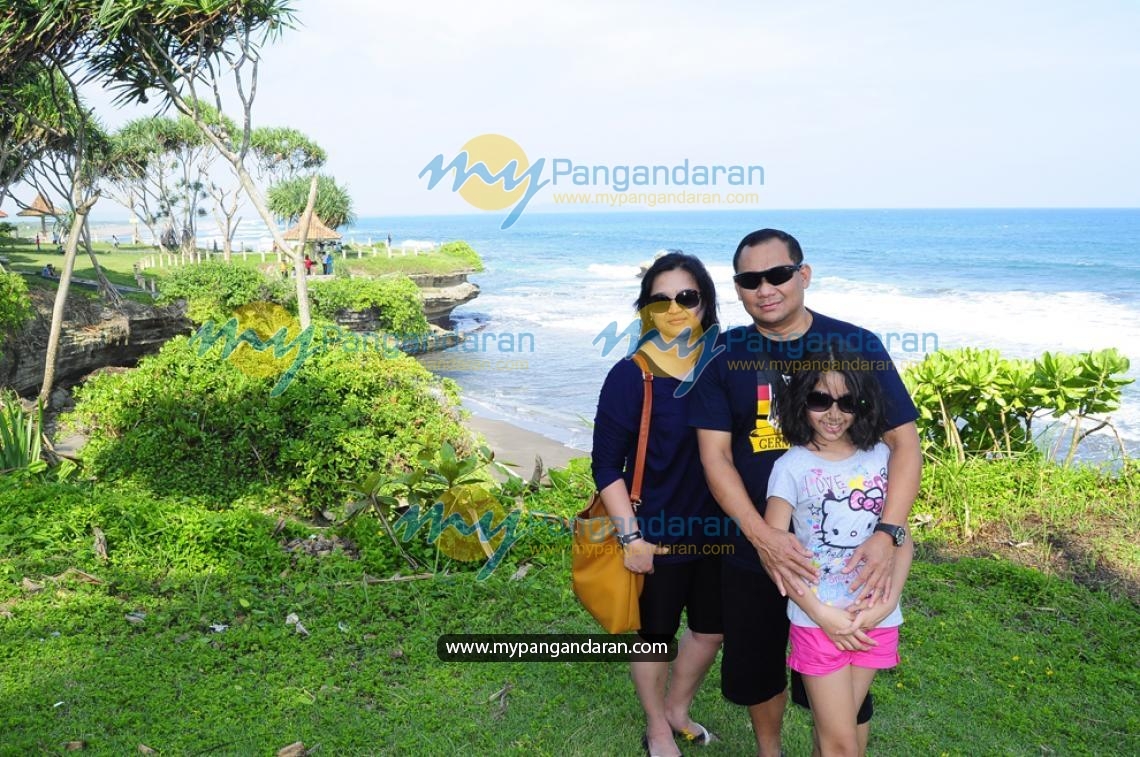 Maya Santosa Family