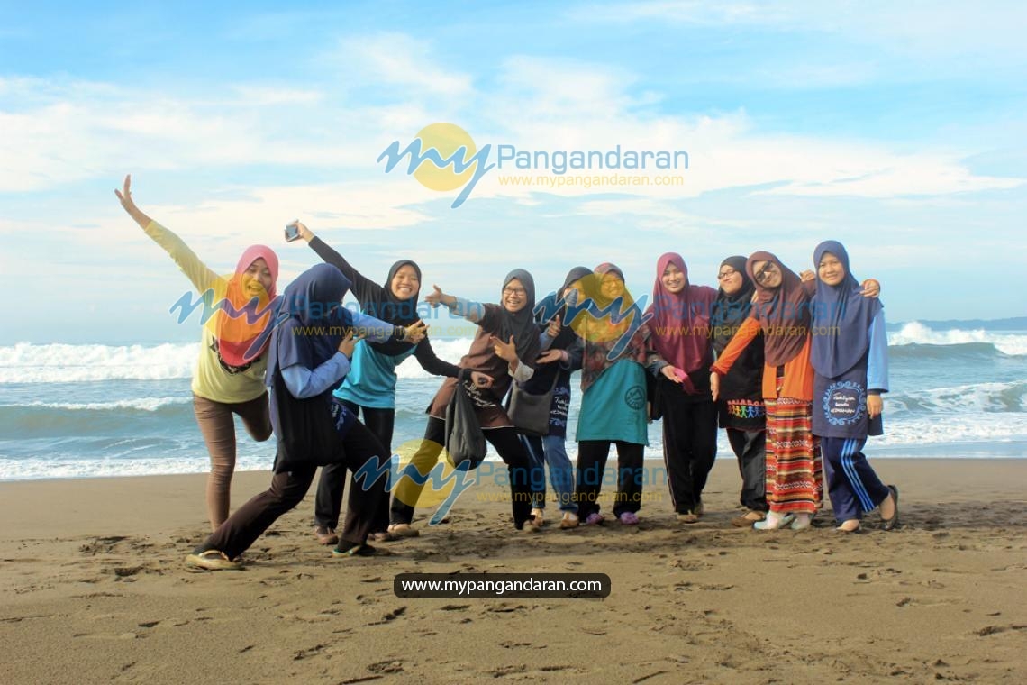 Mrs. Dayang Nur Iznie & Friends at Batu Hiu Beach