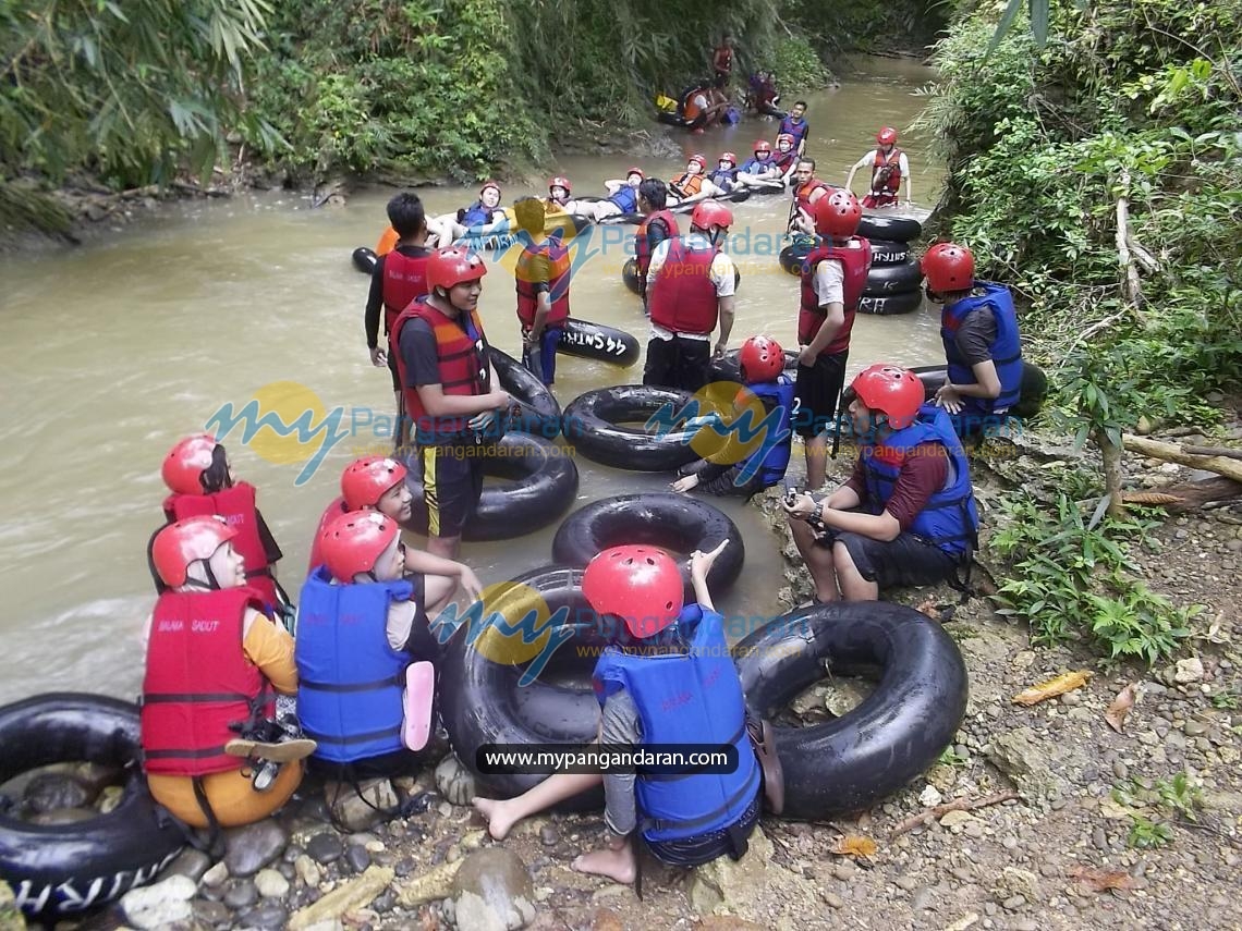 Titik Istirahat River Tubing di Sungai Santirah desa Selasari